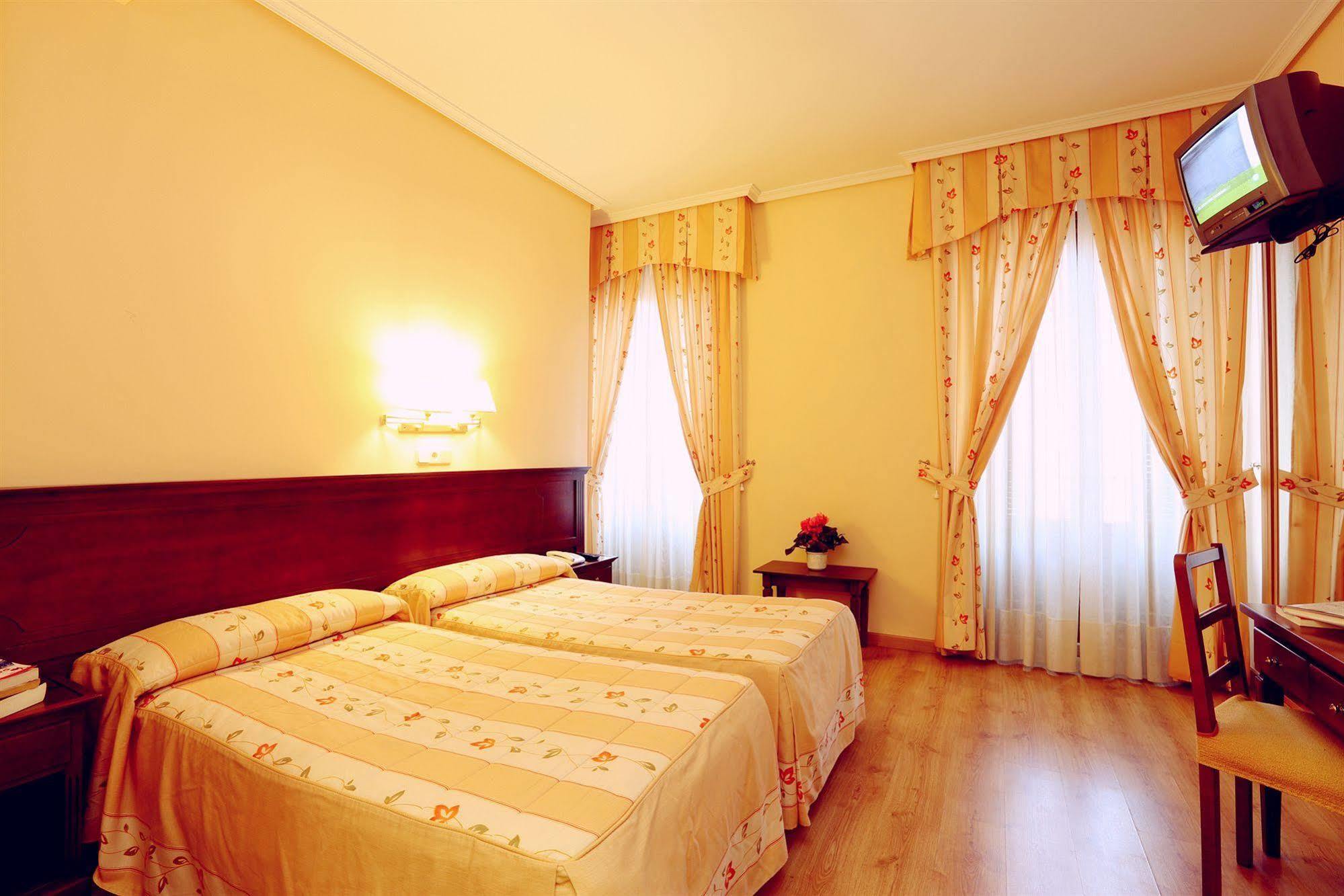 Hotel Sil & Serranos