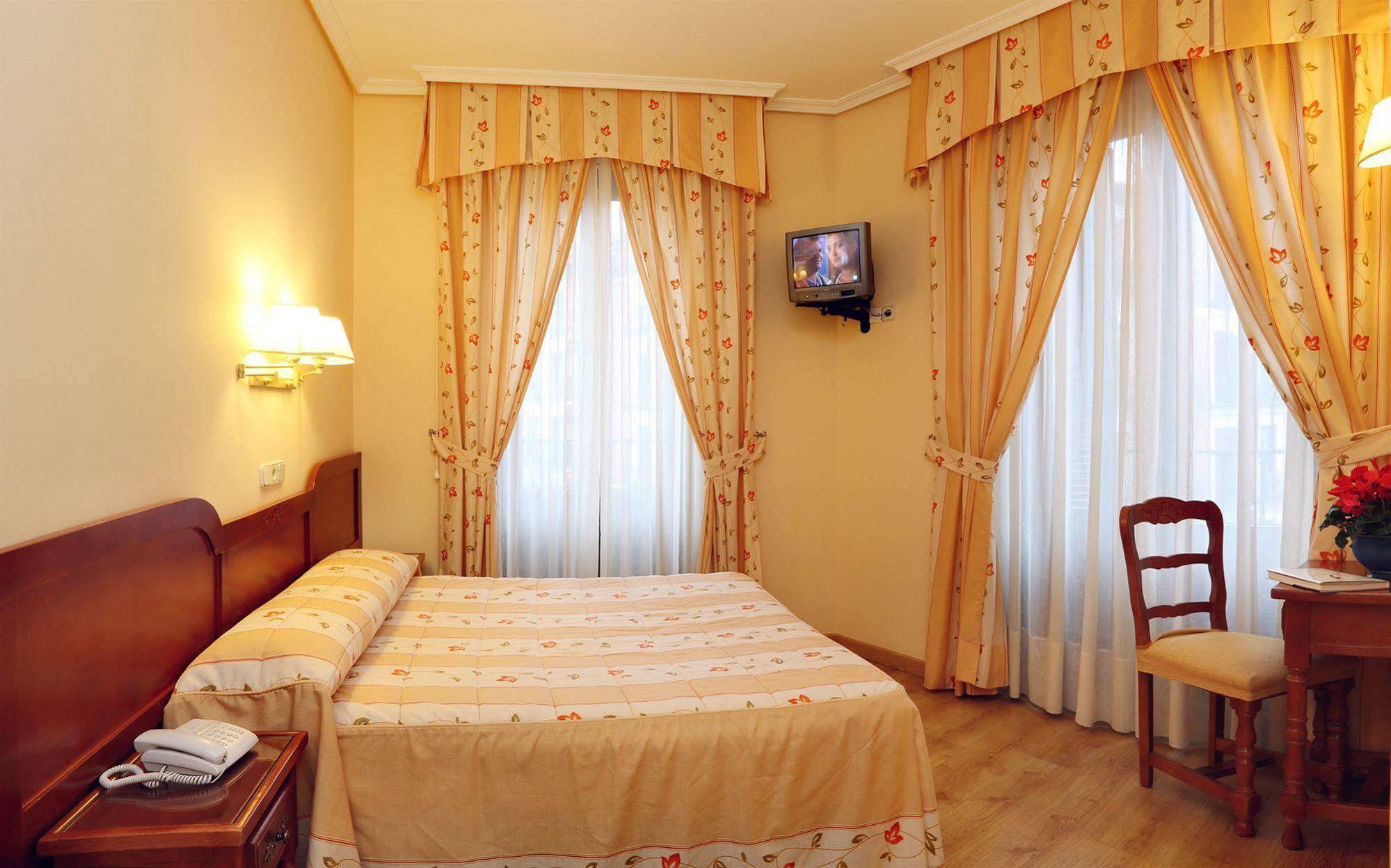 Hotel Sil & Serranos