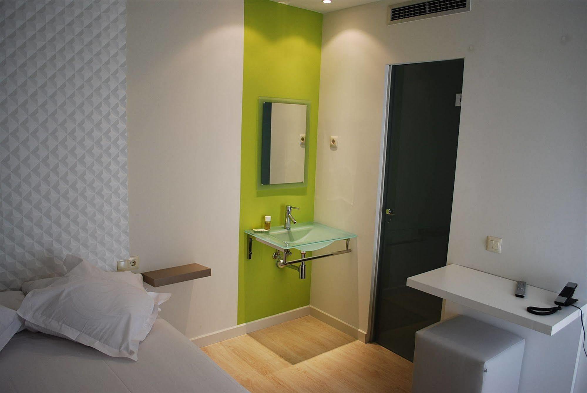 Urbansea Atocha 113 Hotel *