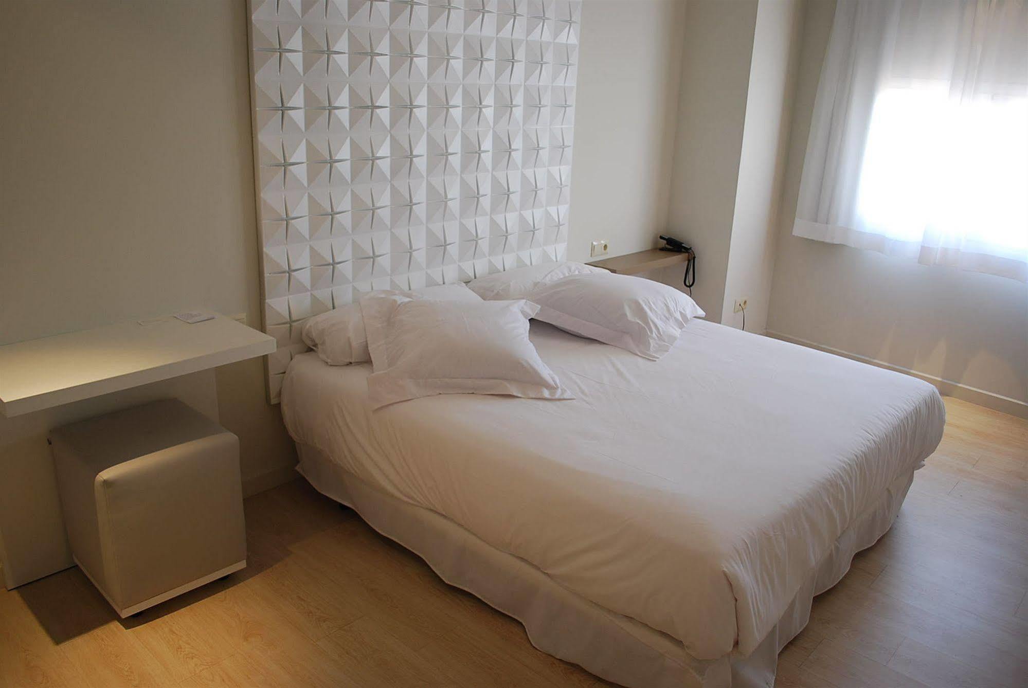 Urbansea Atocha 113 Hotel *