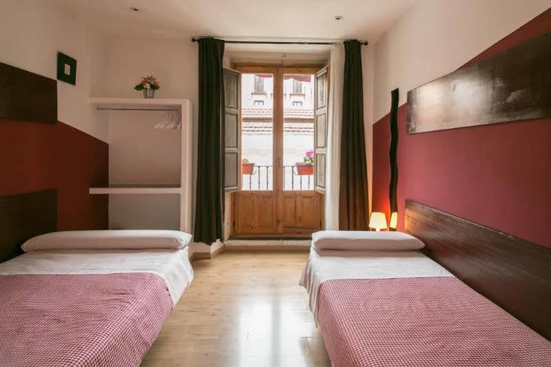 La Casa De La Plaza Gasthof Madrid
