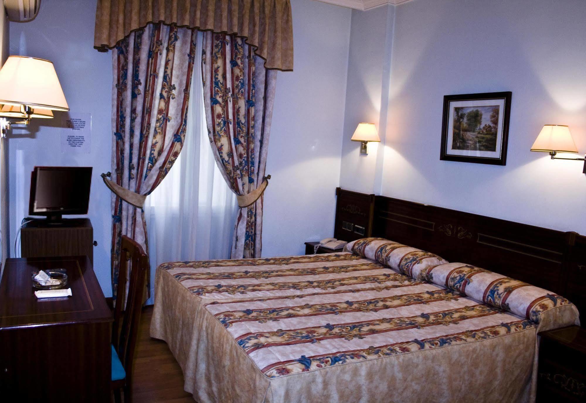 Guest house Centro Sol 2*