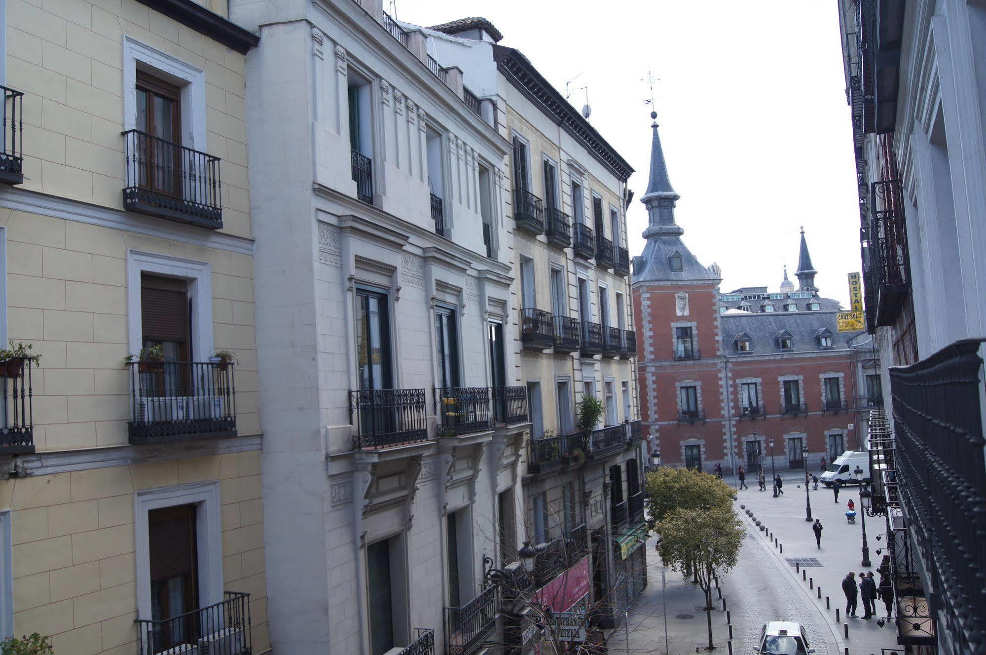 A Nuestra Senora De La Paloma Hostel Madrid