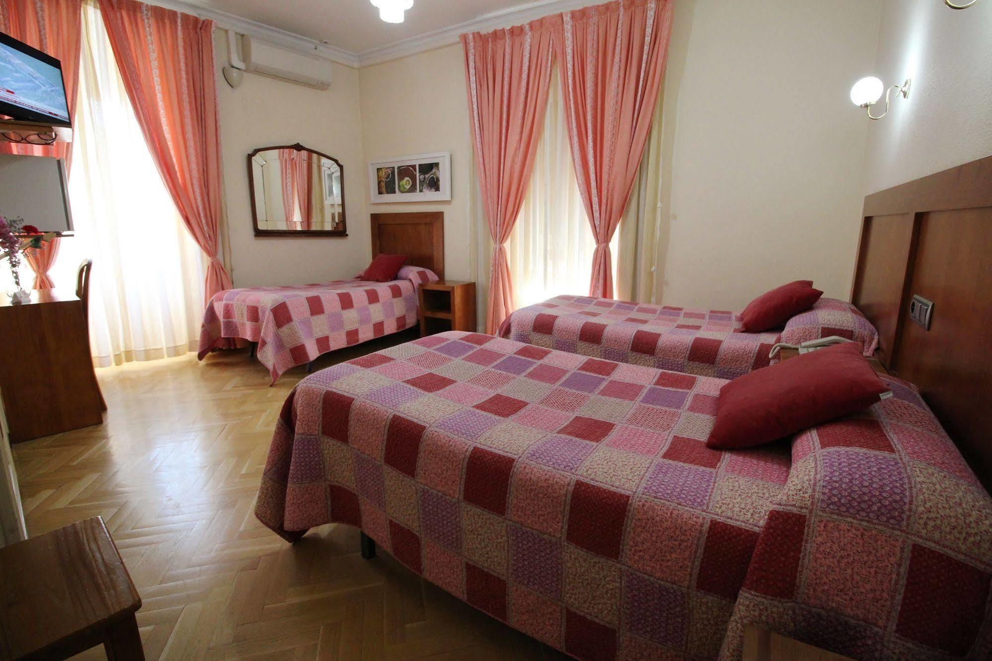 Gasthof Greco Gran Via 2*