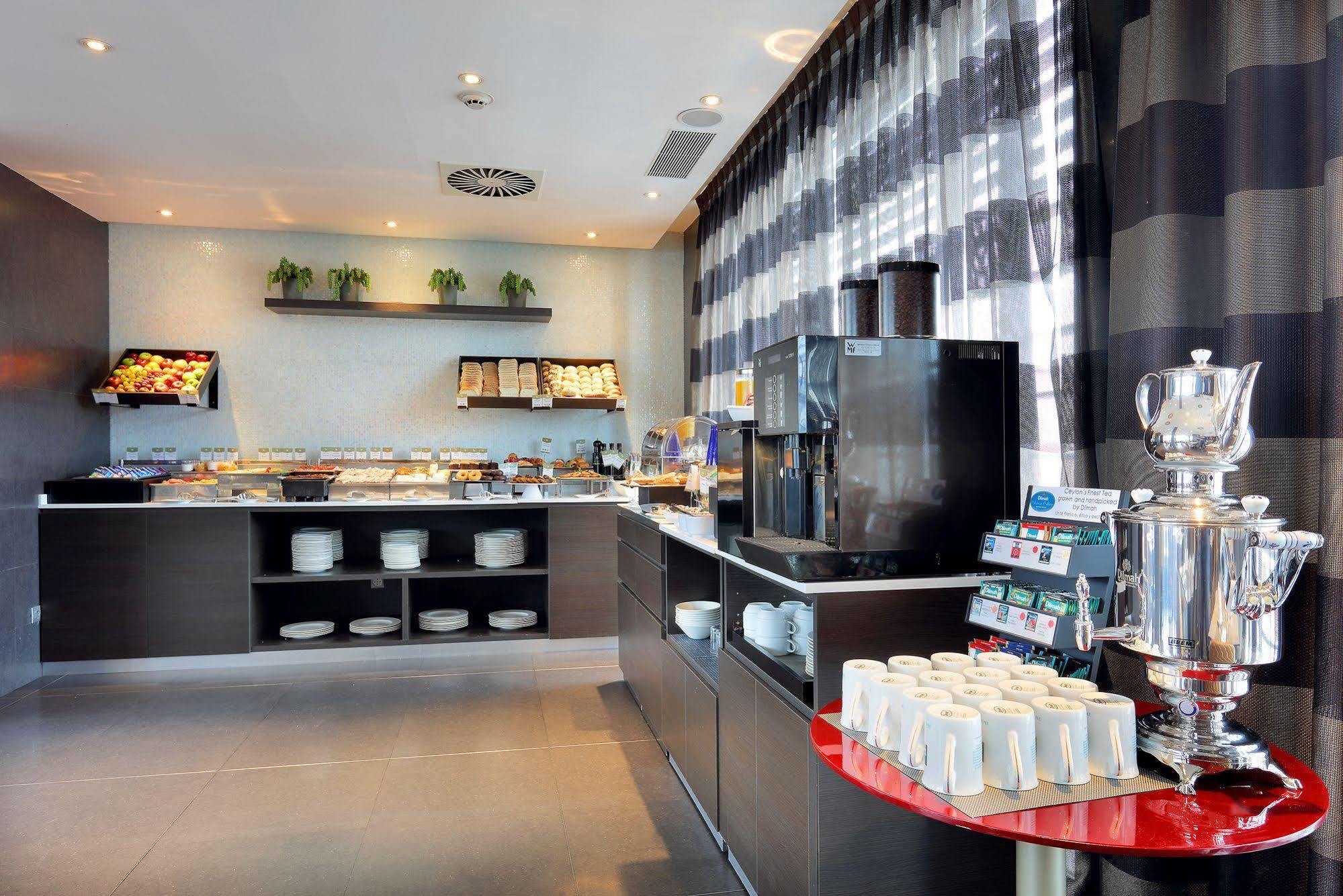 Eurostars Plaza Mayor Hotel 4*
