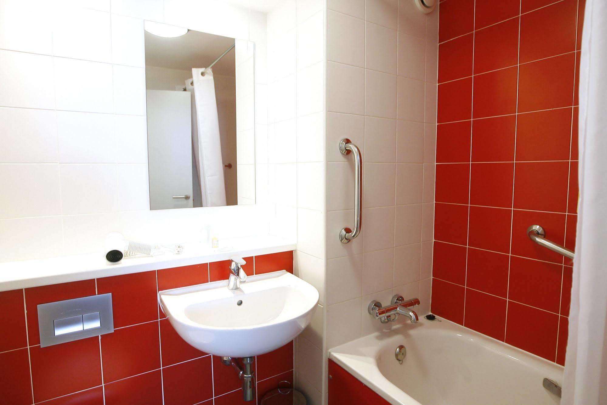 Hotel Travelodge Alcalá *