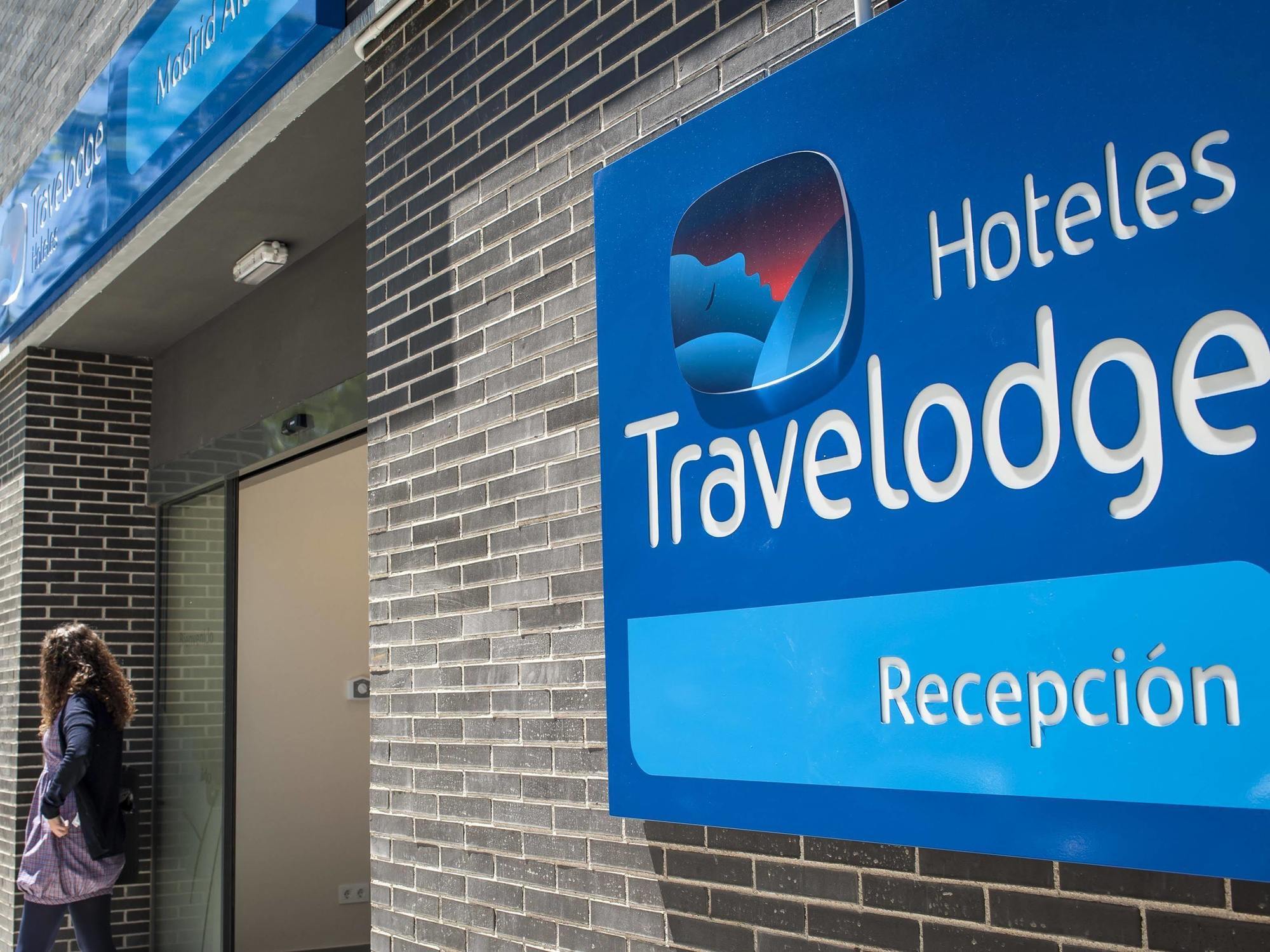 Travelodge Metropolitano *