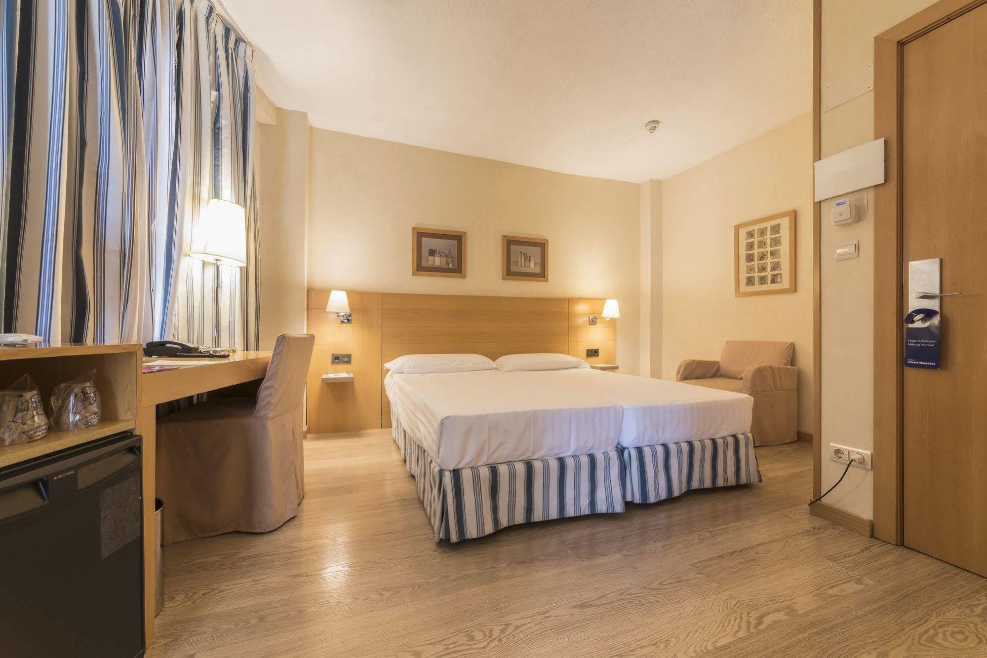 Hotel Infanta Mercedes Madrid