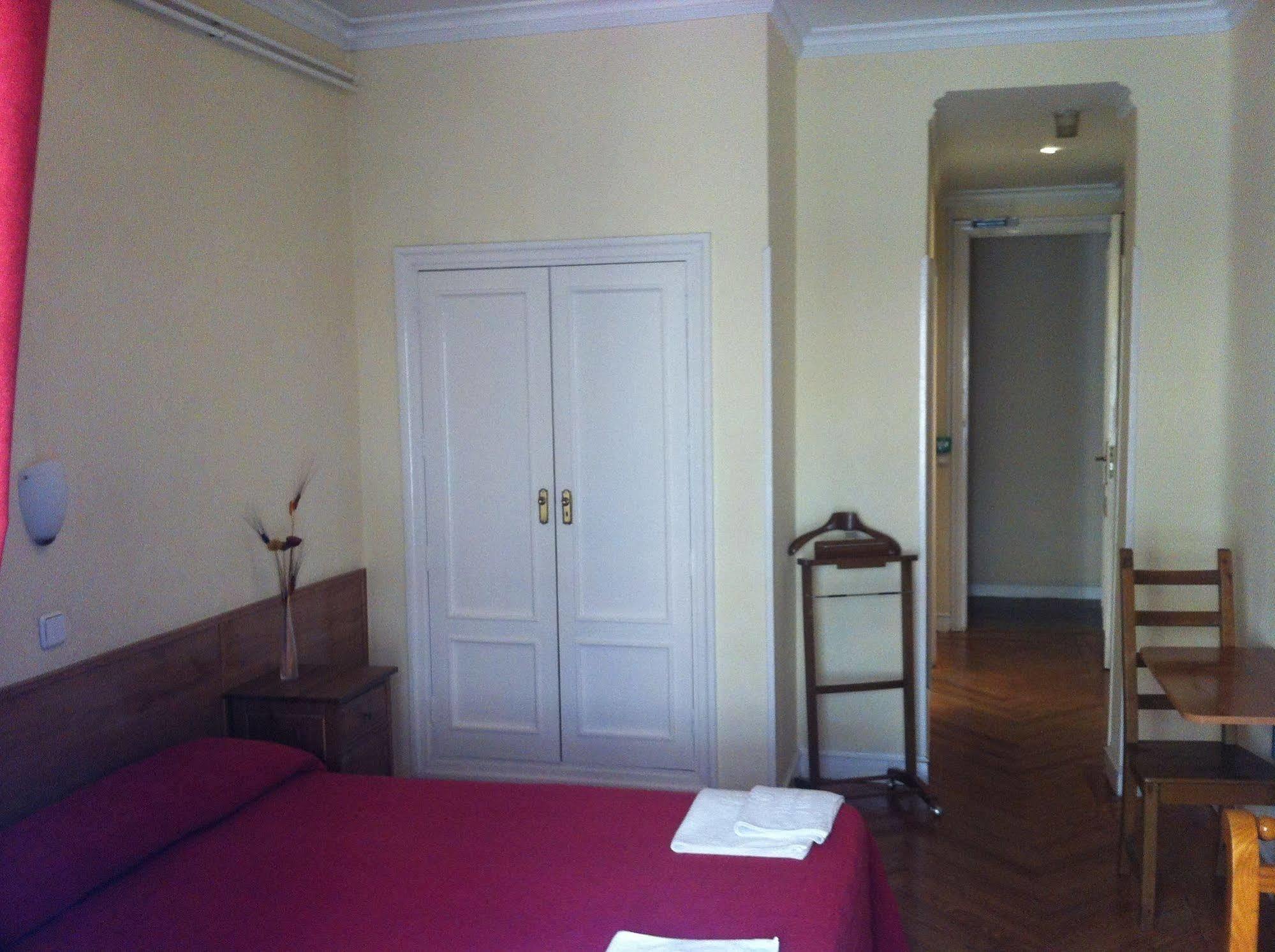 Guest house Aresol Madrid
