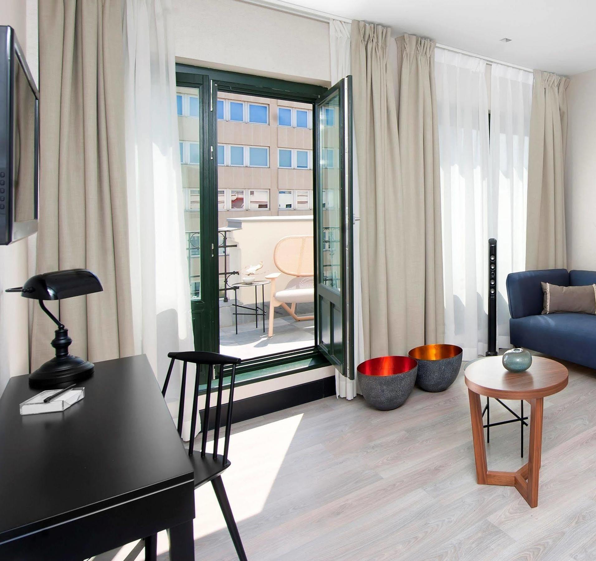 One Shot Luchana Hotel 4*