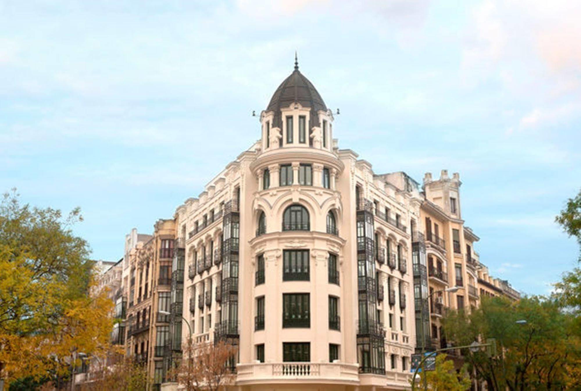 One Shot Luchana Hotel 4*