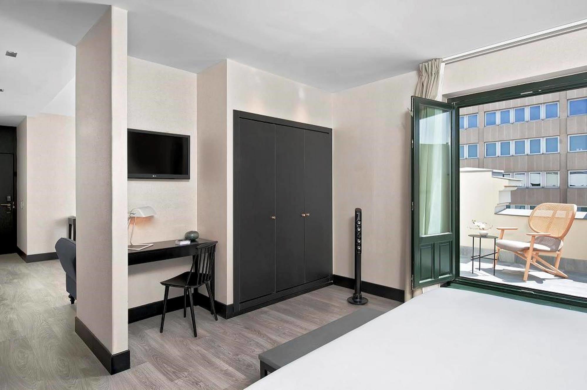 One Shot Luchana Hotel 4*
