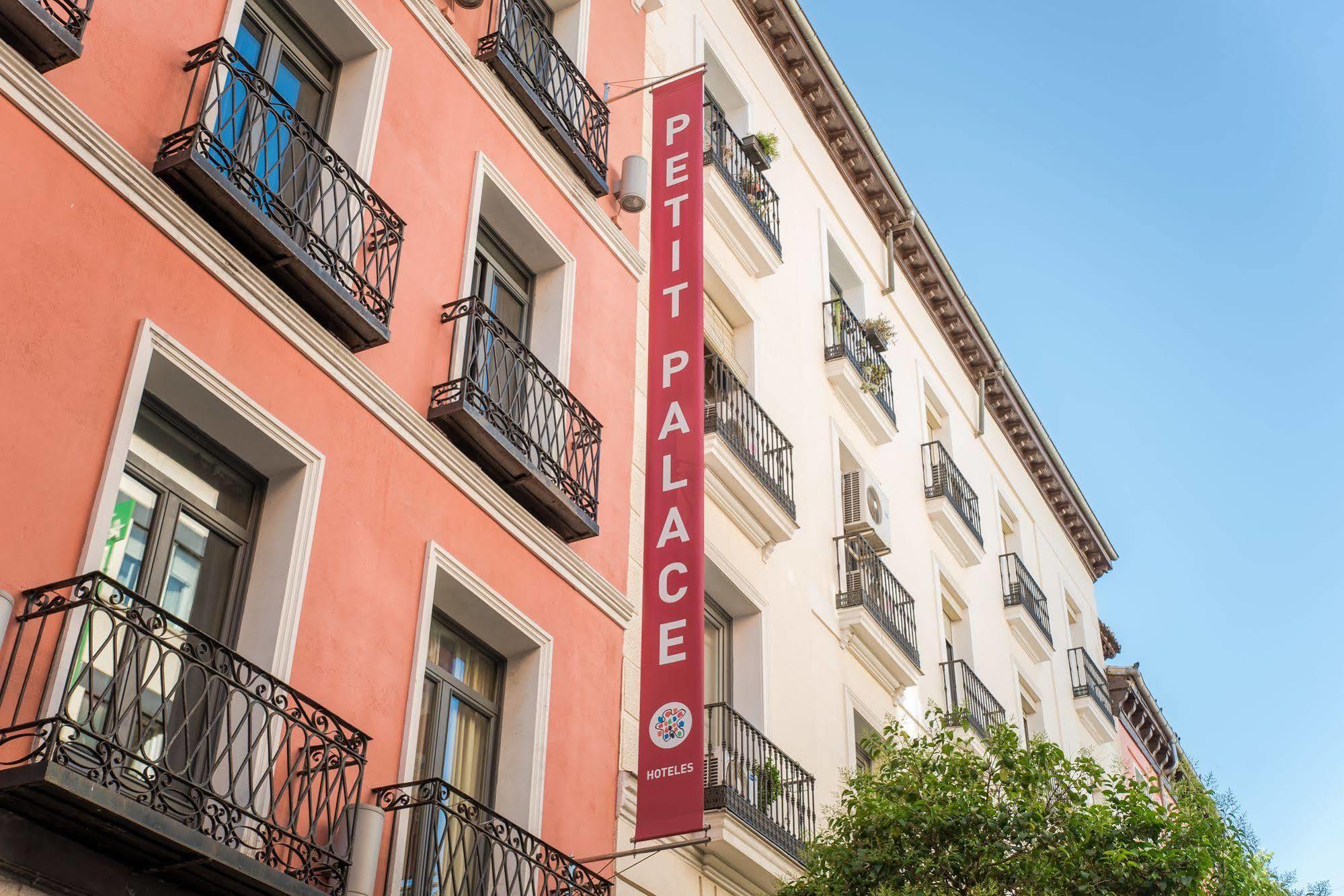 Hotel Petit Palace Tres Cruces Madri