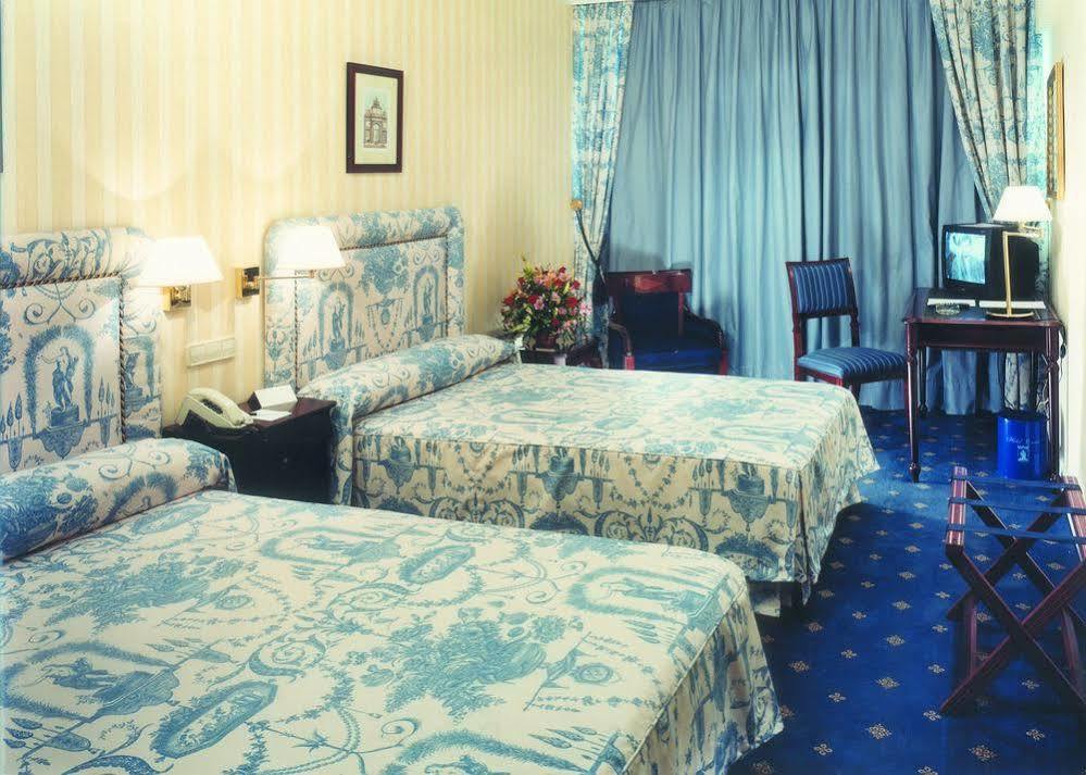 Hotel Osuna 4*