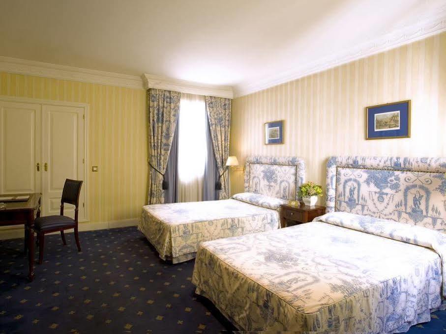 Hotel Osuna 4*