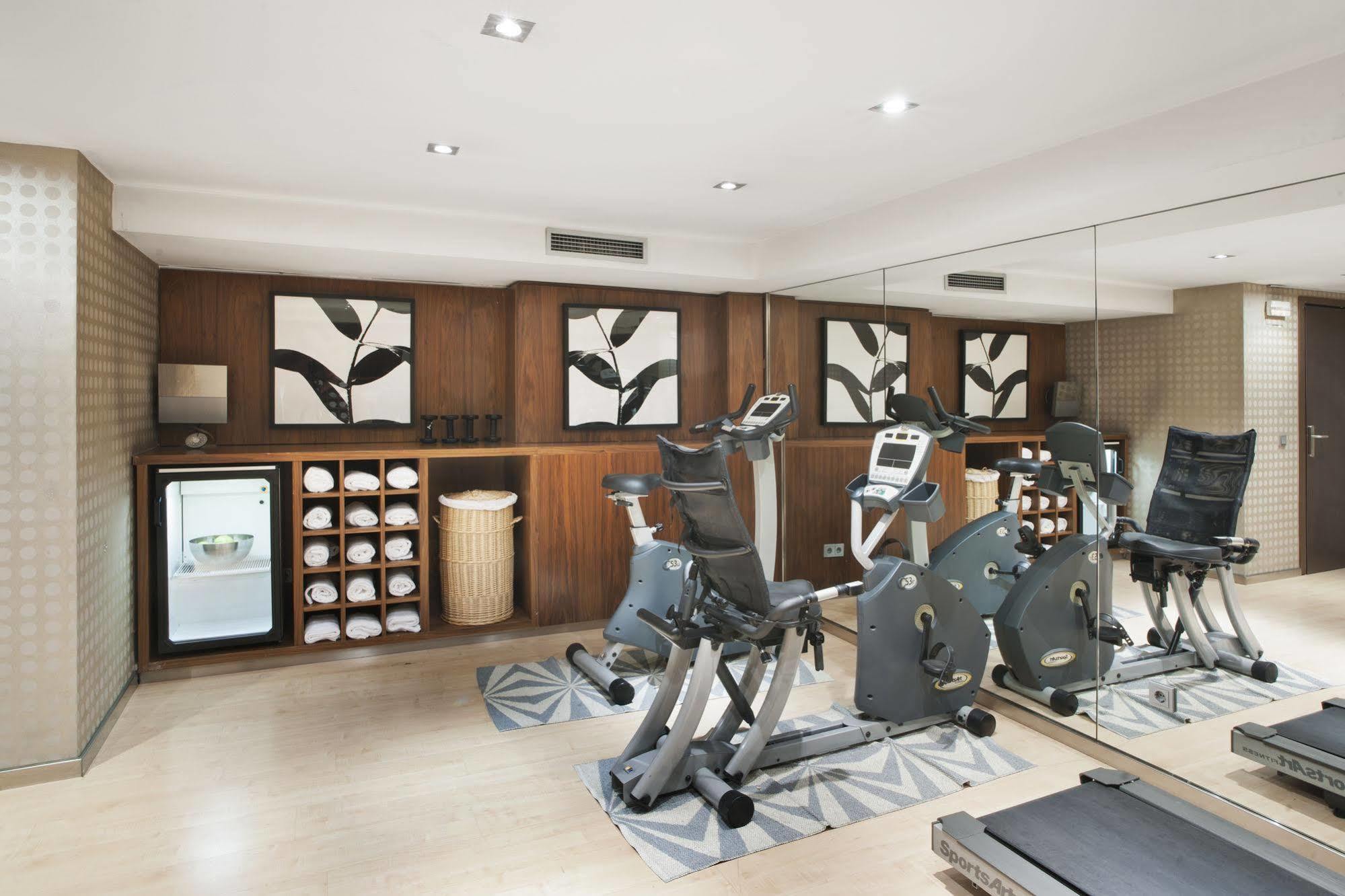 Ac Recoletos By Marriott Madrid