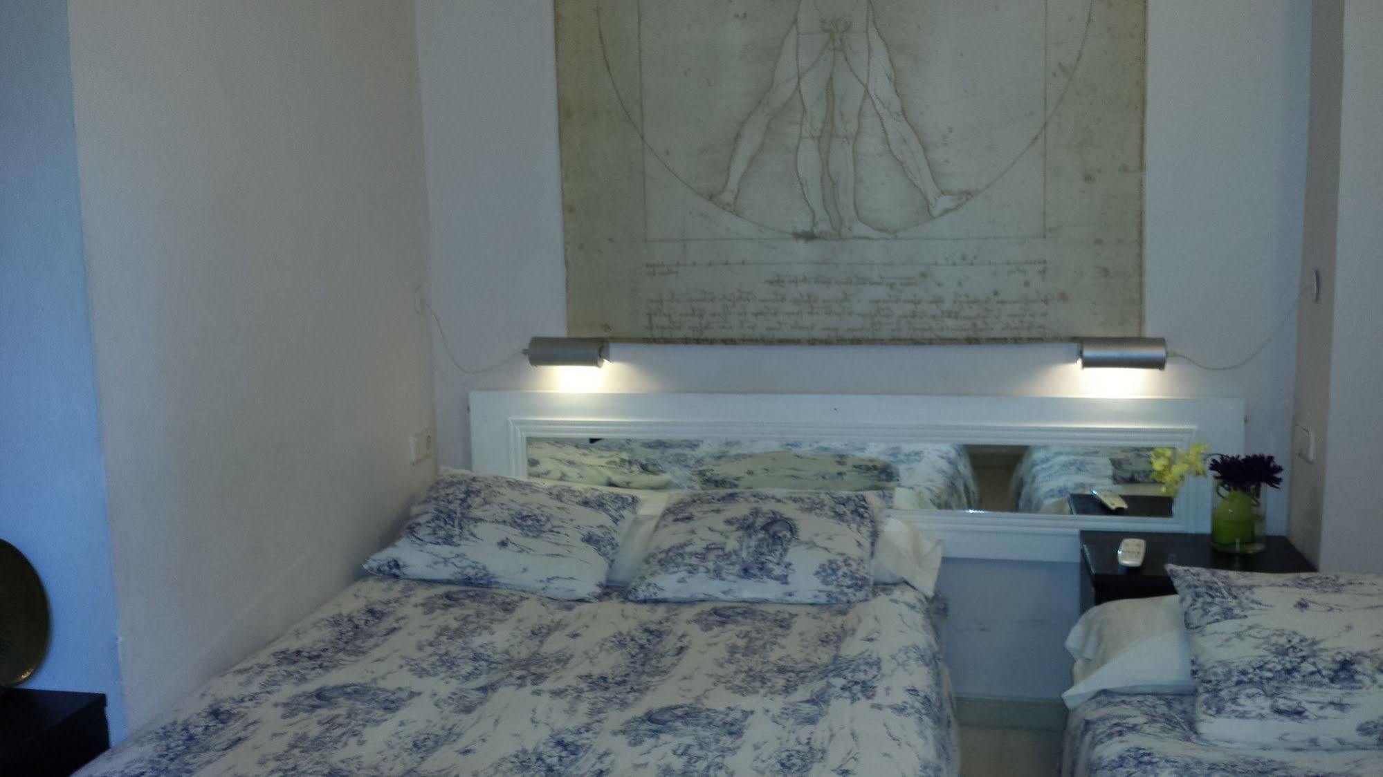 Casa Chueca Guest house 2*