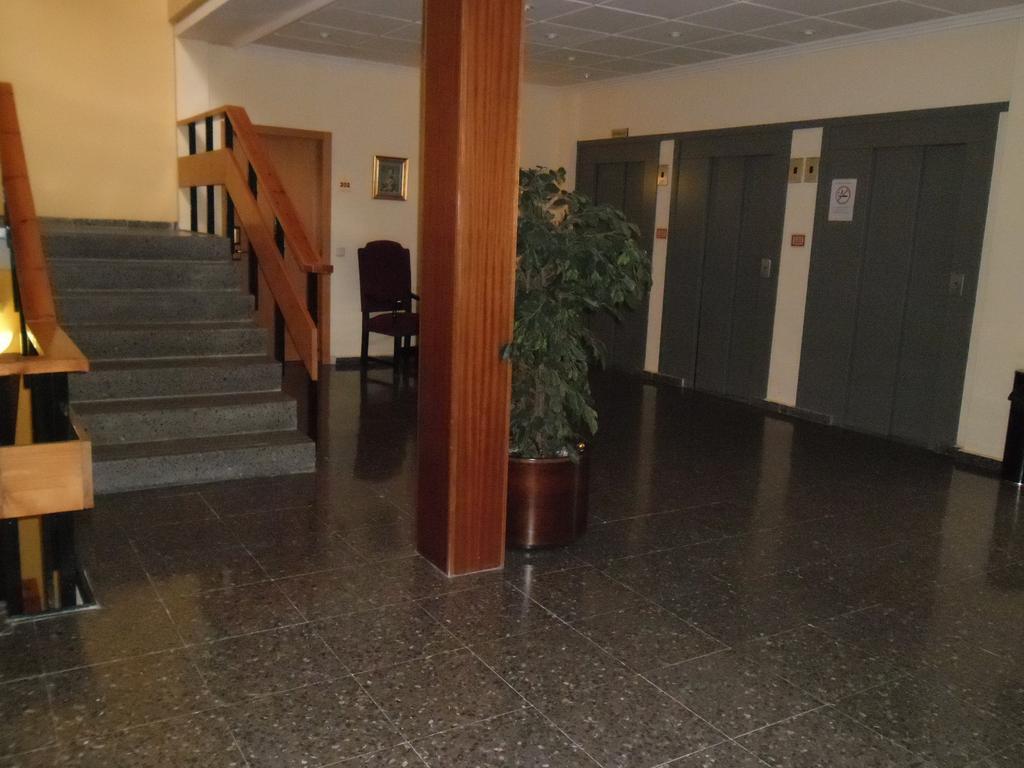 Escuela 2*