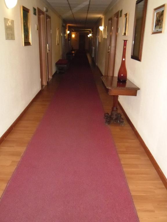 Escuela Hotel