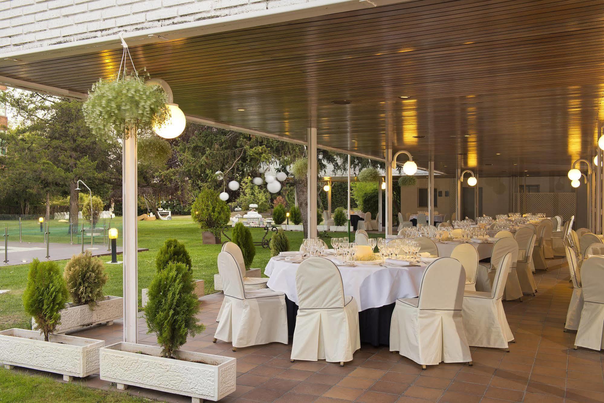 Melia Barajas 4* Madri