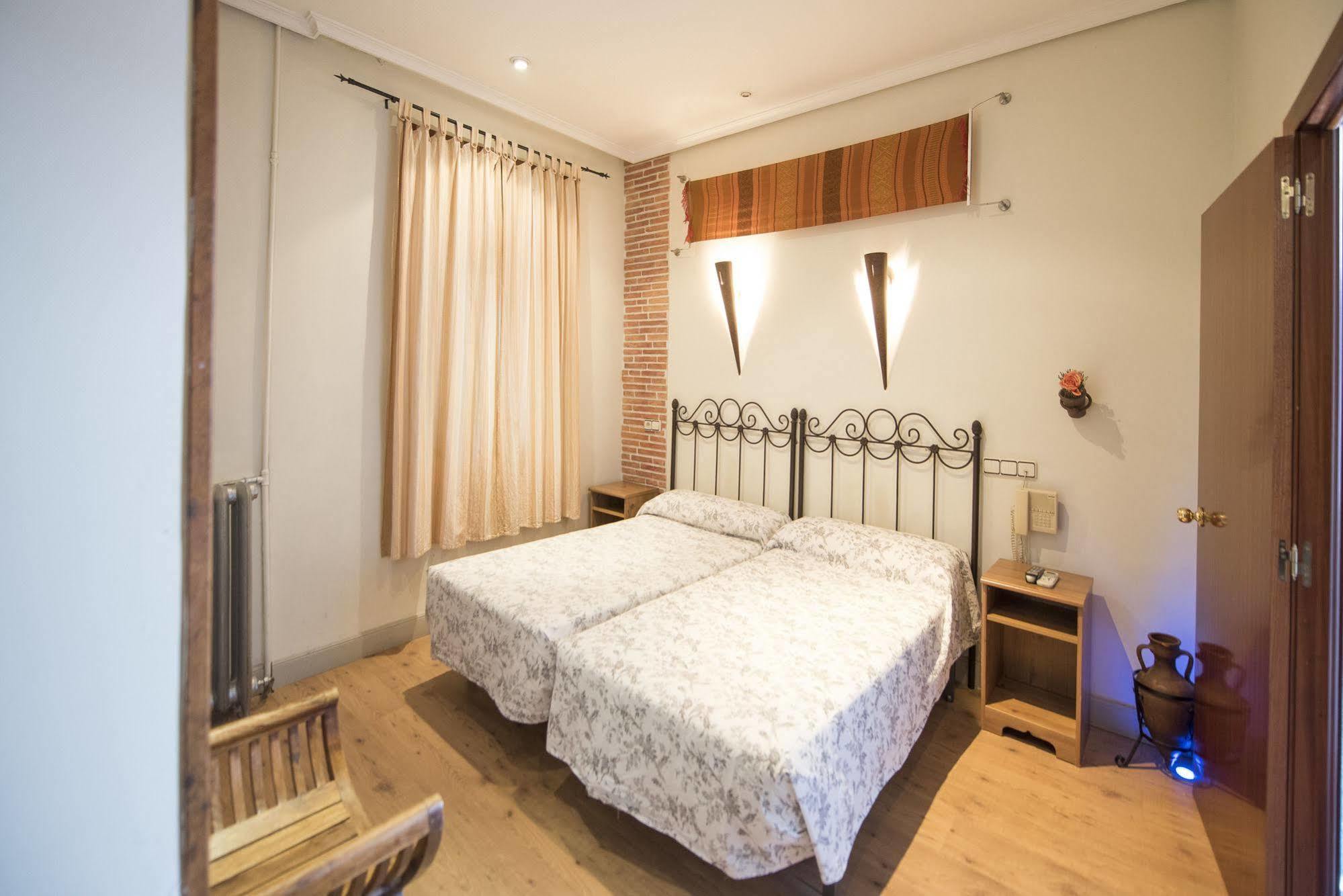 Guest house Manuela By Gaiarooms