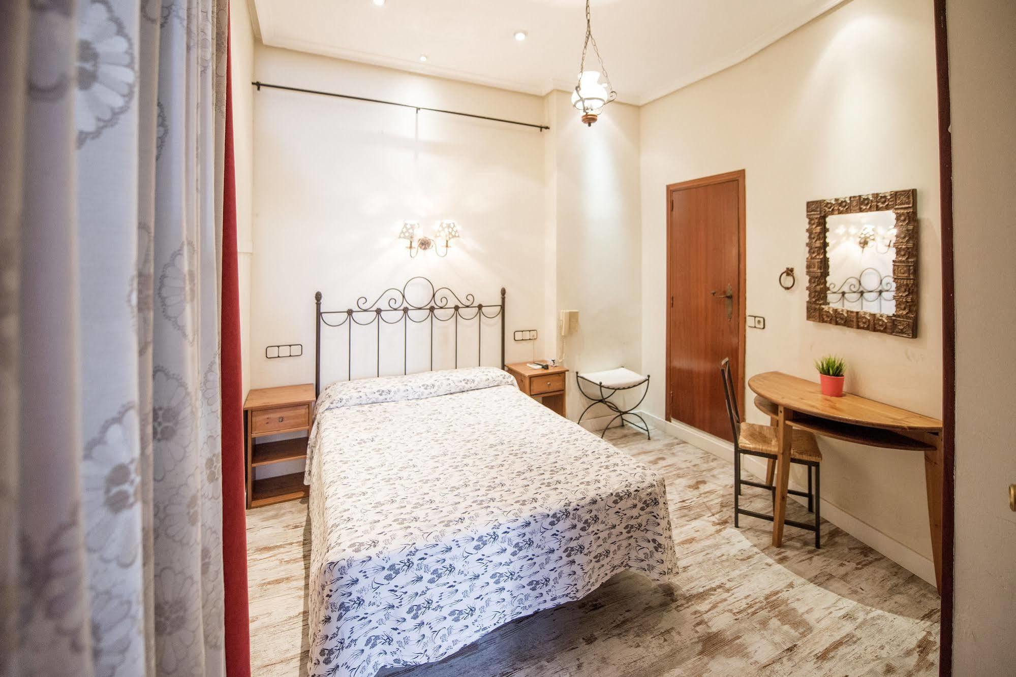 Manuela By Gaiarooms Guest house