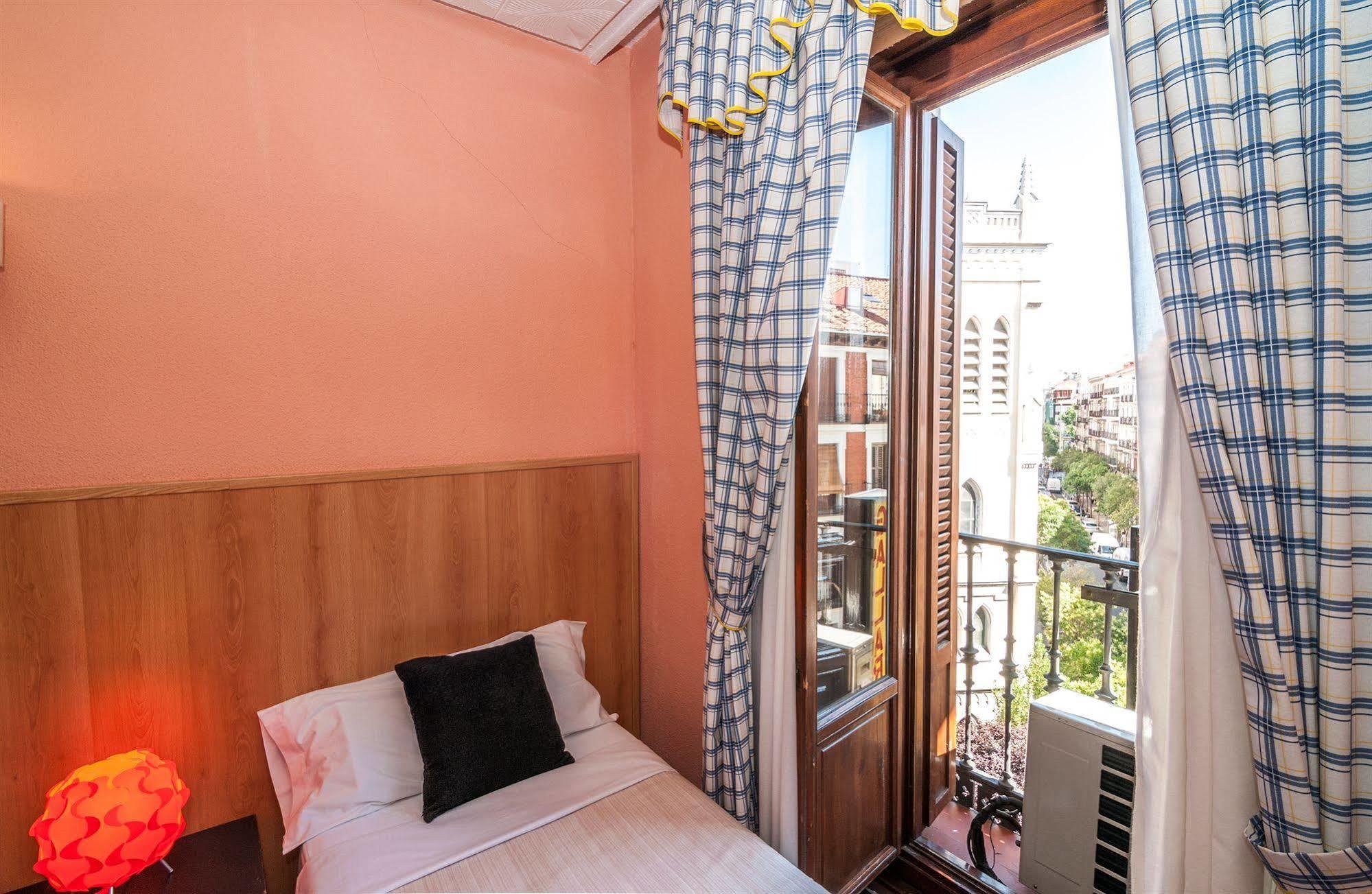 Gallardo Guest house
