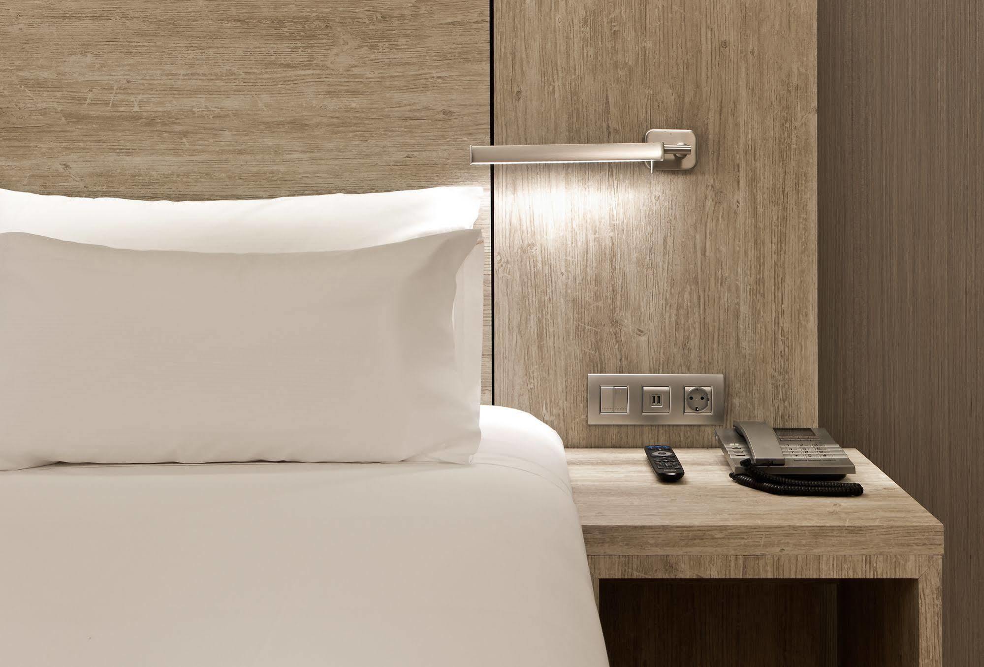 Nh Chamberi Hotel