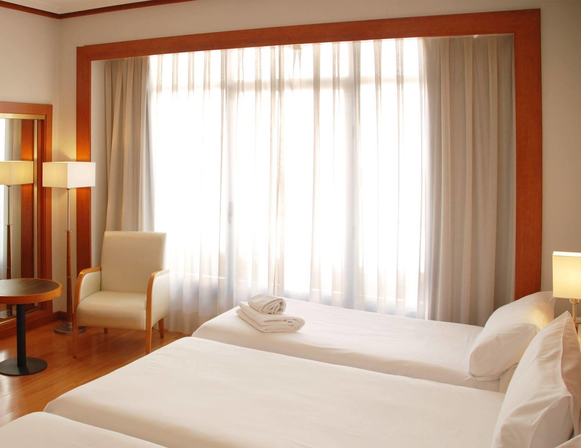 Hotel Plaza De Espana, Affiliated By Melia 4*