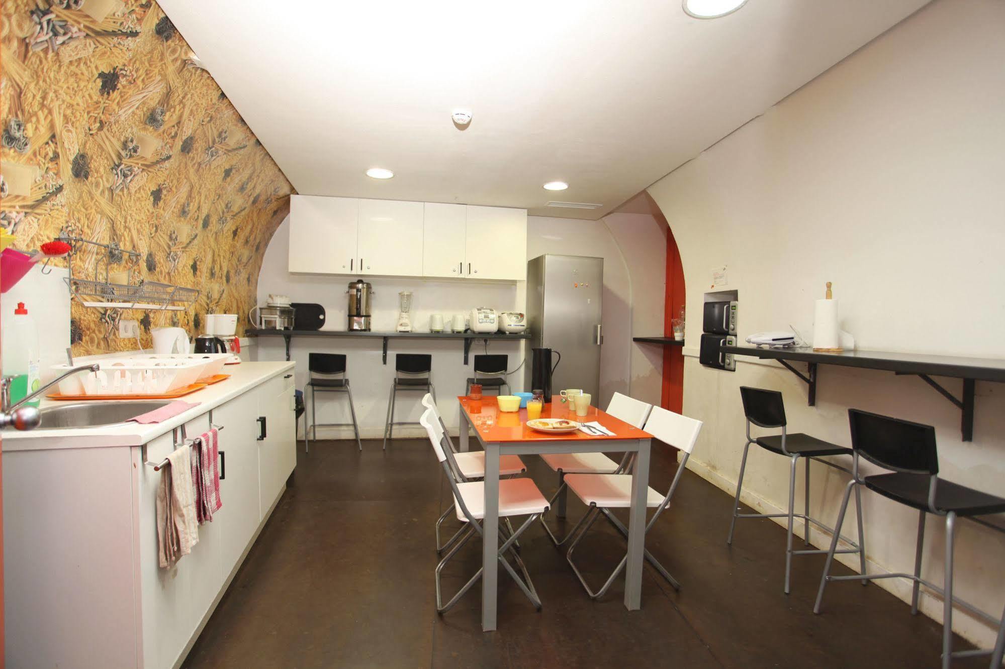 Hostel Meetingpoint *