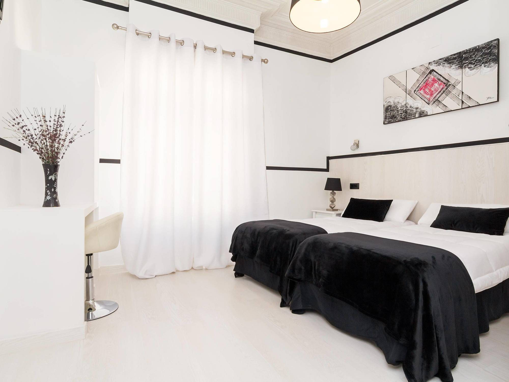 Gran Via 63 Guest house Madrid