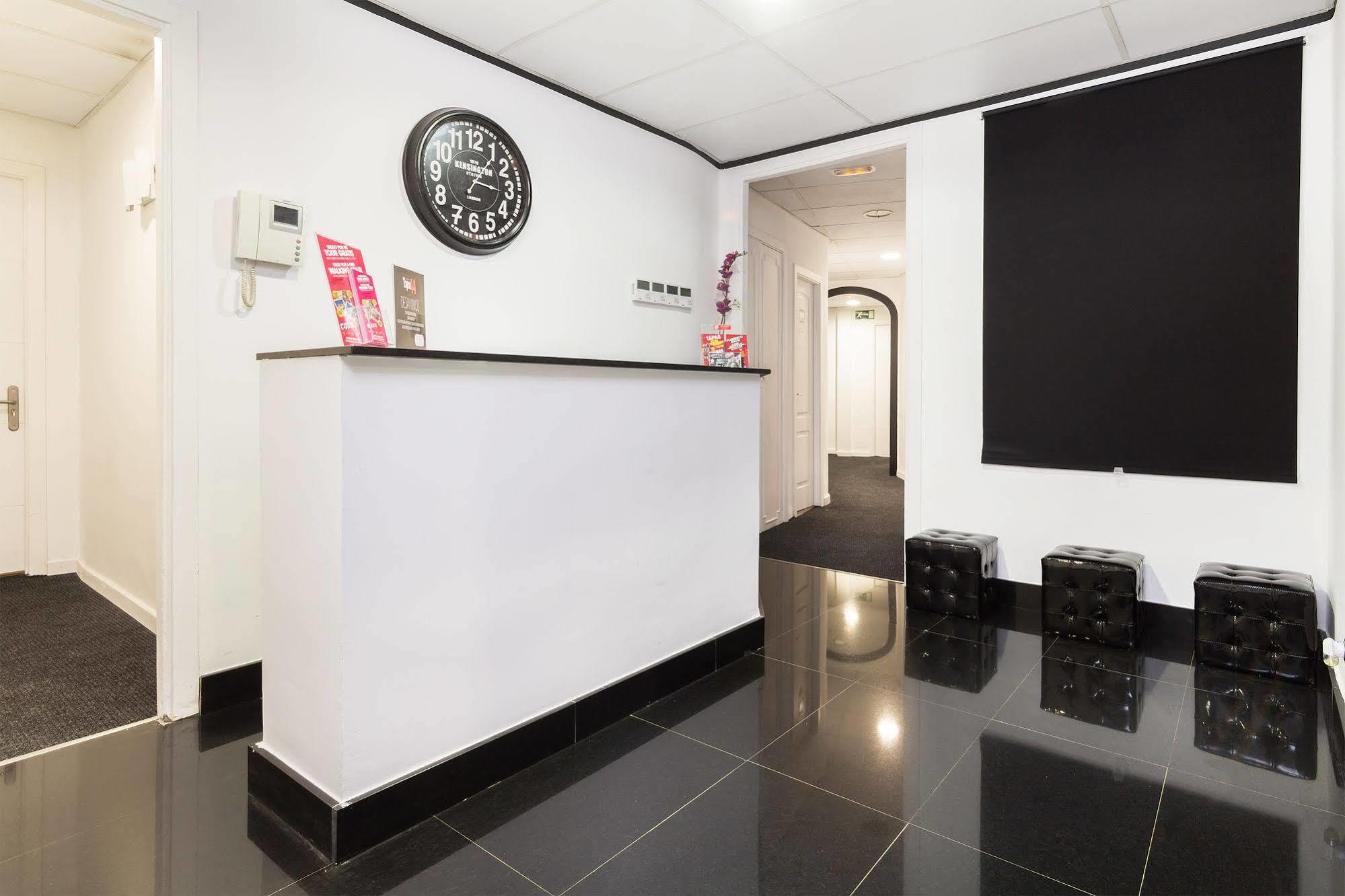 Gran Via 63 Guest house Madrid