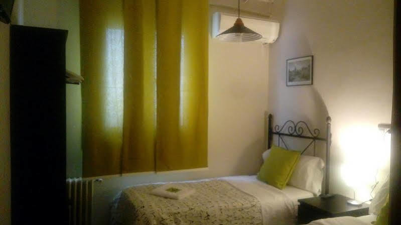 Guest house Ch Murallas Madrid
