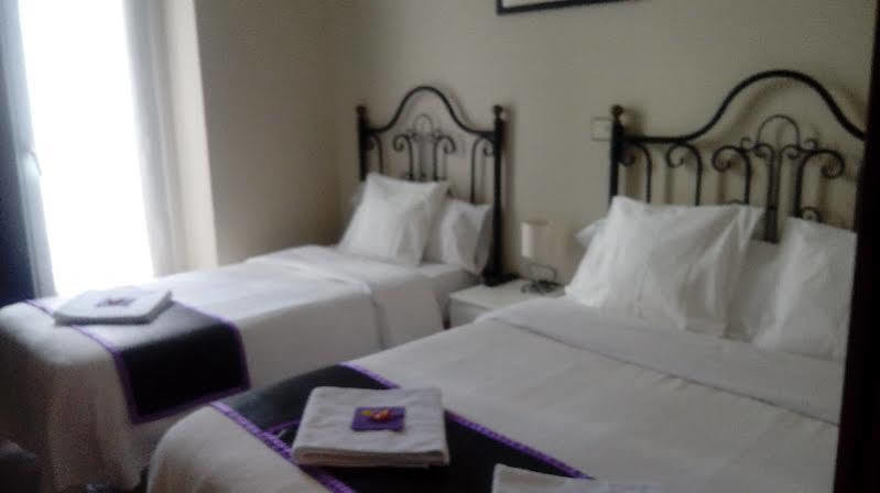 Ch Murallas Guest house Madrid