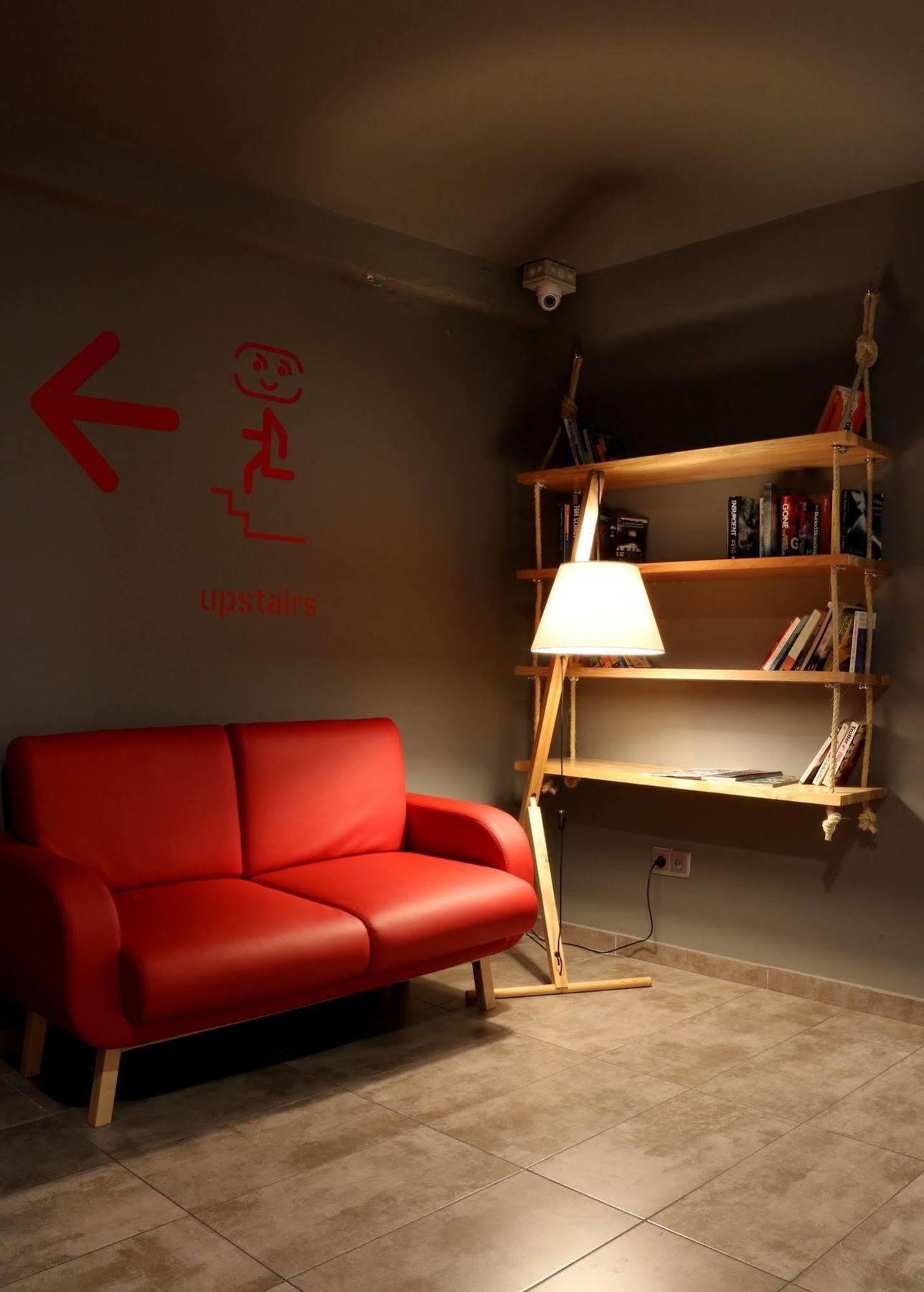 Ok Hostel *