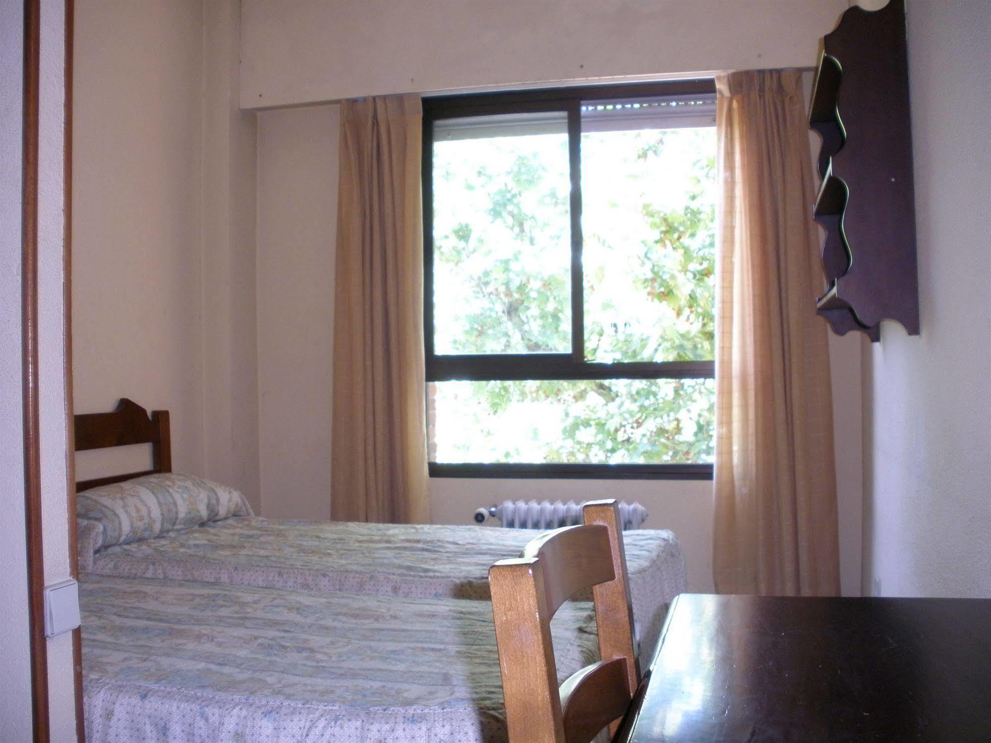 Guest house Residencia Hispania