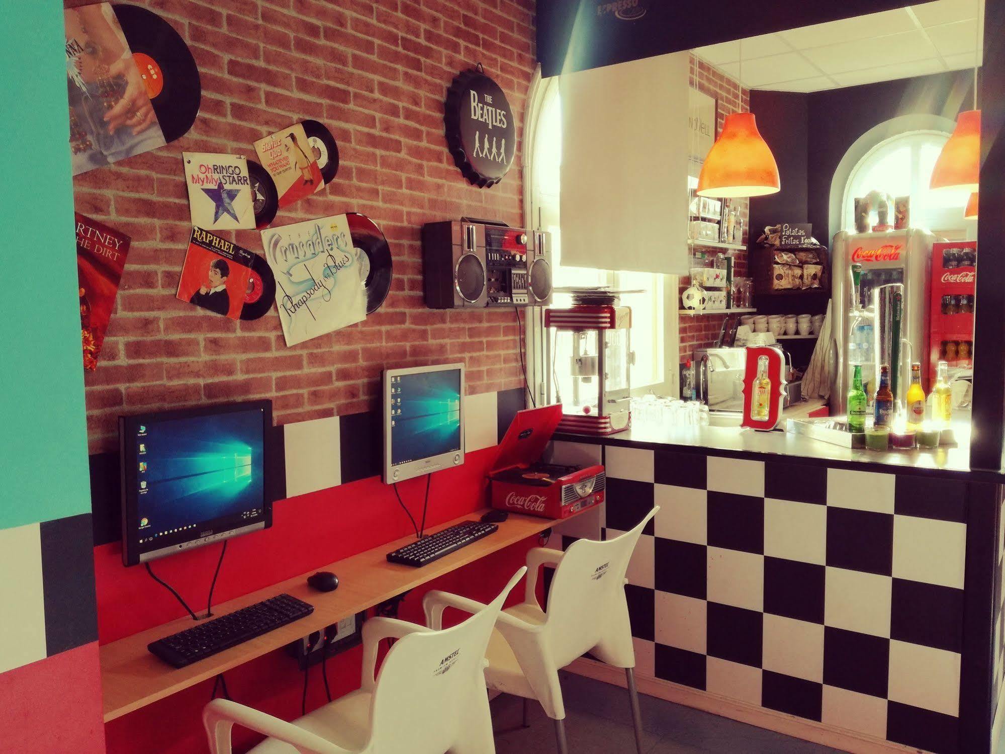 Open Hostel *