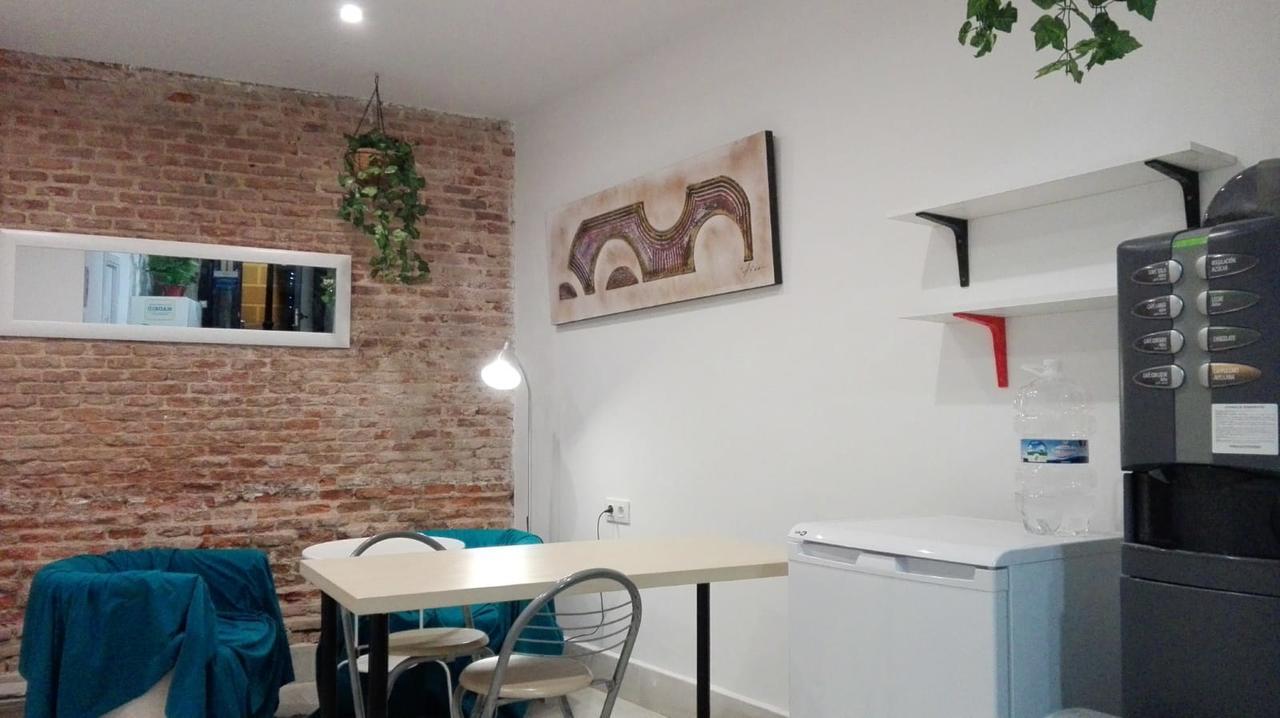 Hostel Grupo Rh - Hostel Madrid