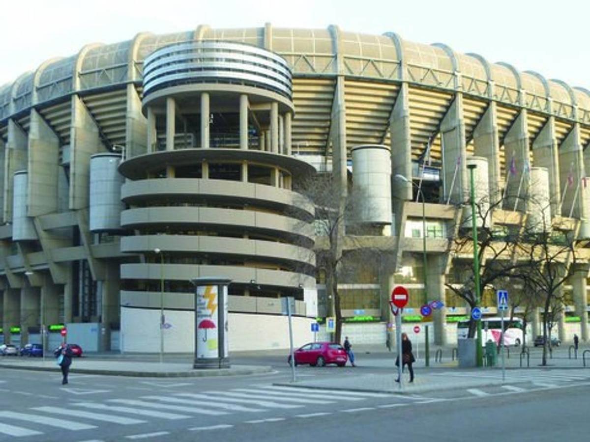 Beautiful Next To Santiago Bernabeu By Batuecas *