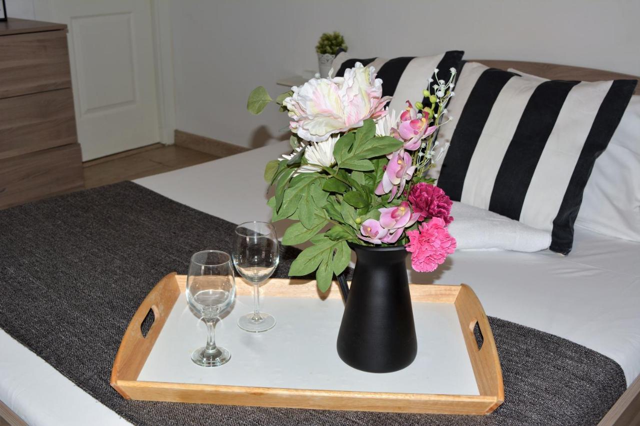 Estudio Plaza Santa Cruz Apartment Madrid