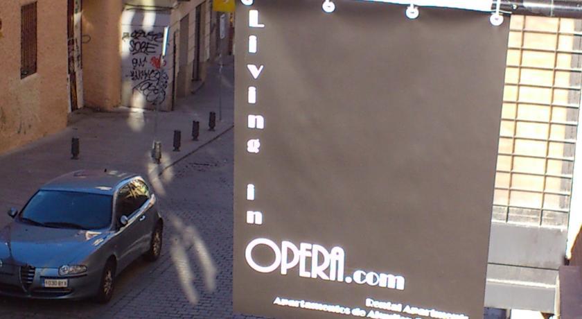 Livinginopera Escalinata Madri