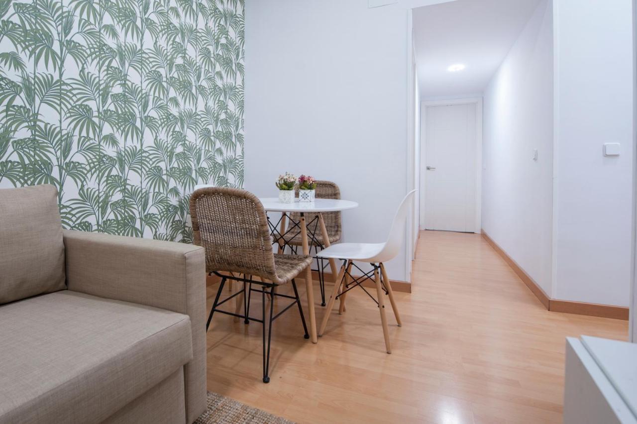 De Austrias -tradicion Con Estilo Moderno Apartment Madrid