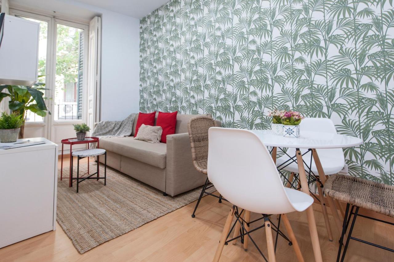 Apartment De Austrias -tradicion Con Estilo Moderno Madrid