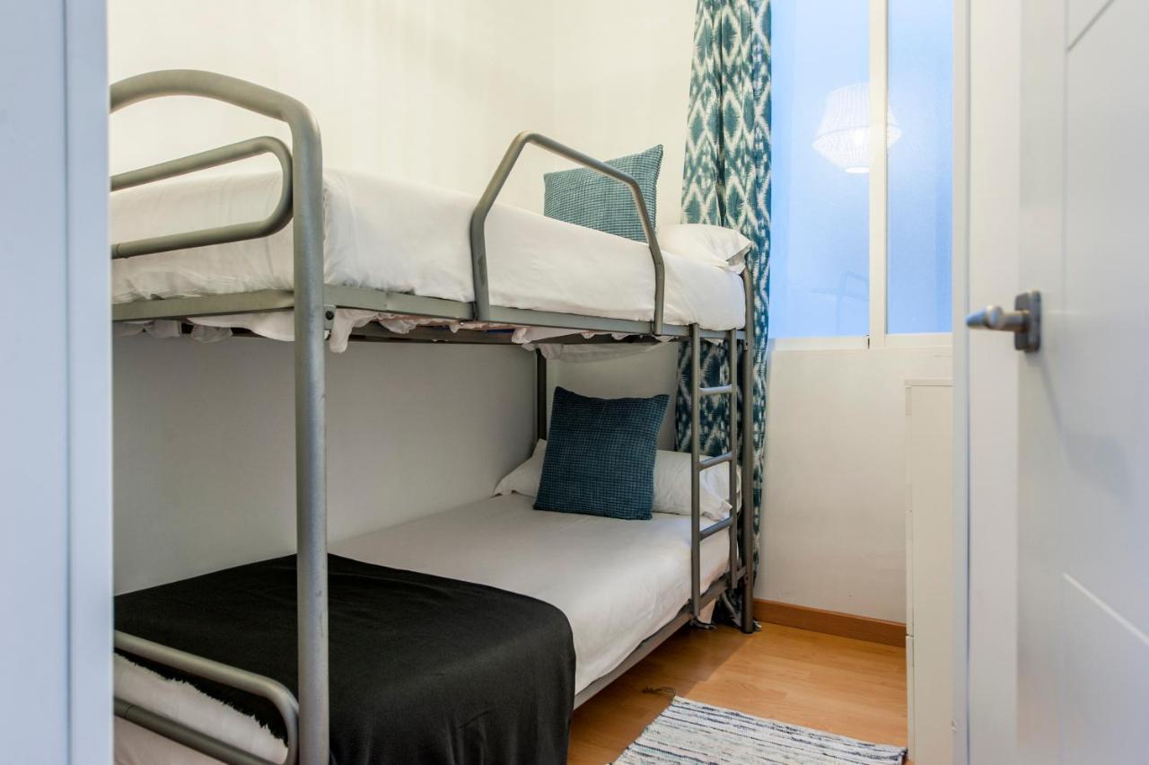 De Austrias -tradicion Con Estilo Moderno Apartment Madrid
