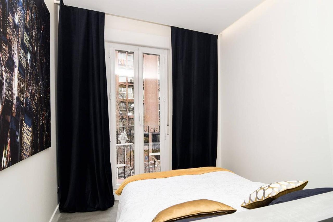 Modern In Embajadores Street By Batuecas Apartment *
