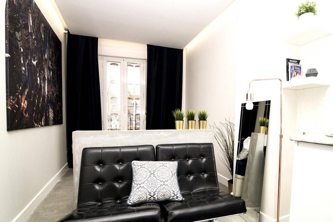 Modern In Embajadores Street By Batuecas Apartment