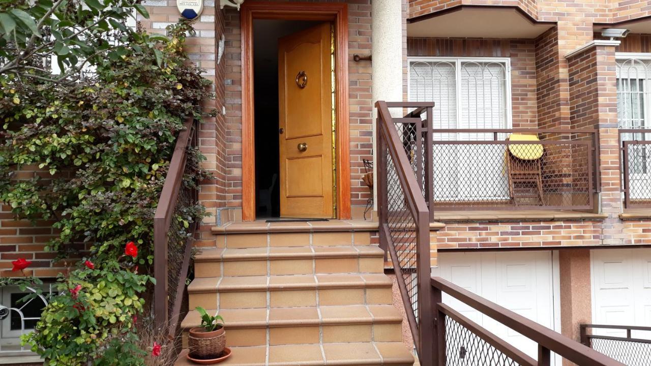 Chalet Zoraya Barajas Guest house Madrid