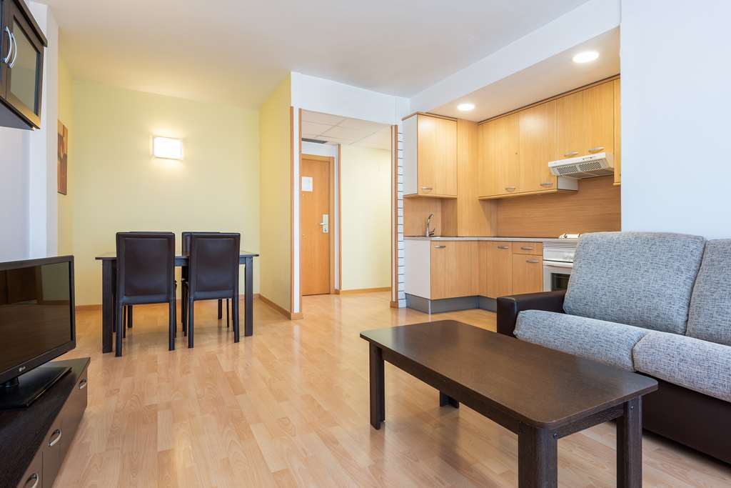 Airport Suites, Affiliated By Meliá Apartahotel 2*