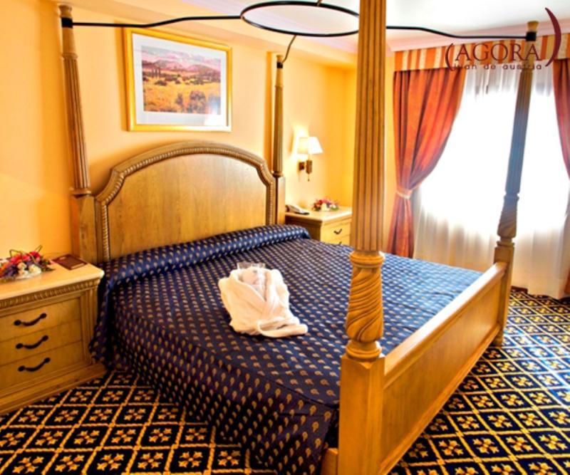 Hotel Agora Juan De Austria 4*