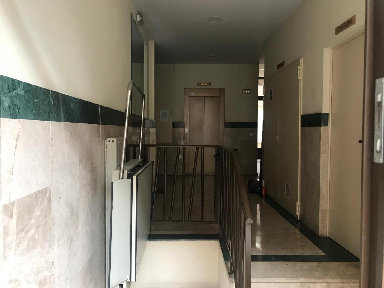 25 Calle De Bustillo Del Oro Apartment *